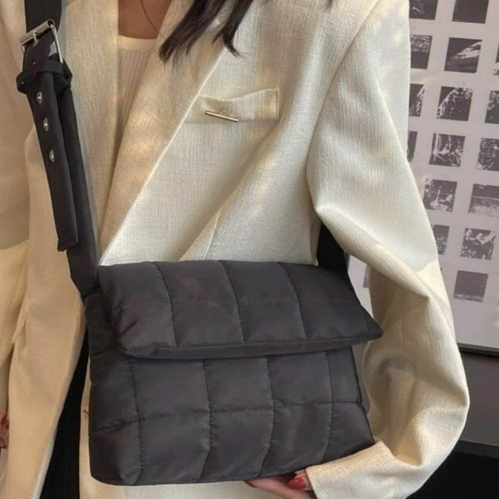 Minimalist Quilted Detail Flap Square Bag